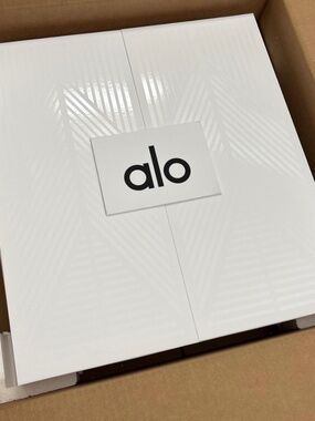 ALO Yoga Advent Calendar *Box Only*